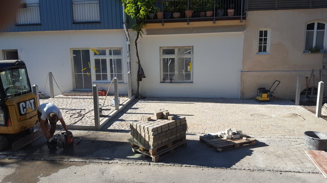  Erdweg Baggerarbeiten Pflasterarbeiten Gehölzpflege