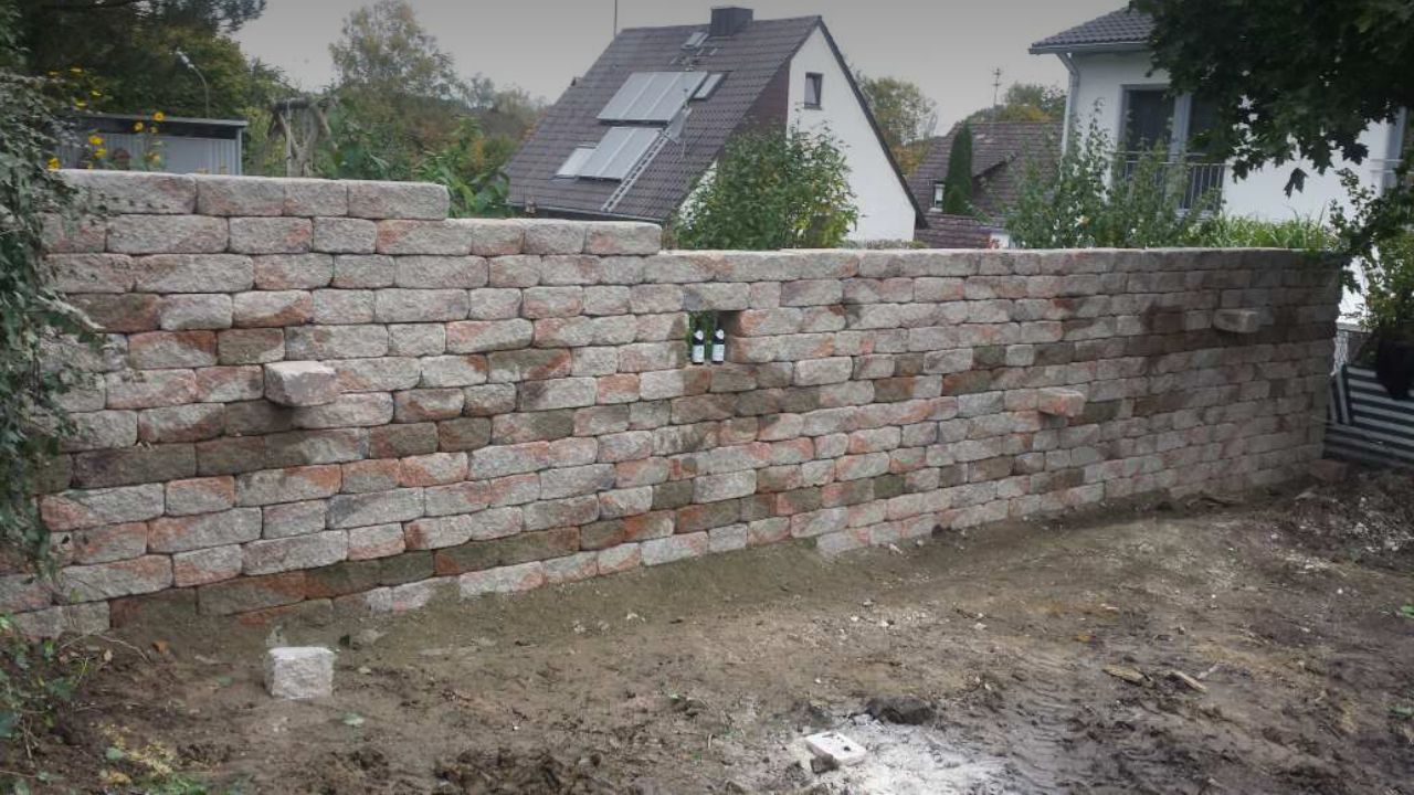 Erdweg Baggerarbeiten Pflasterarbeiten Gehölzpflege